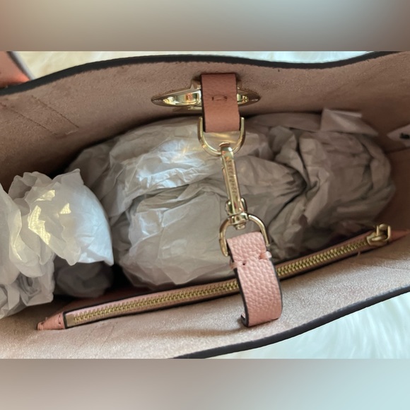 Kate Spade New York Suzy Medium North South Crossbody Tote in Cosmetic Pink - Picture 8 of 16